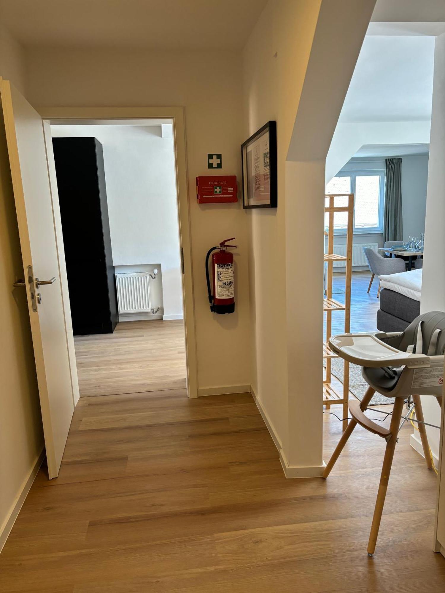 Gesamte Wohnung, Kueche, Parkplatz, Terrasse Bad Bellingen Luaran gambar