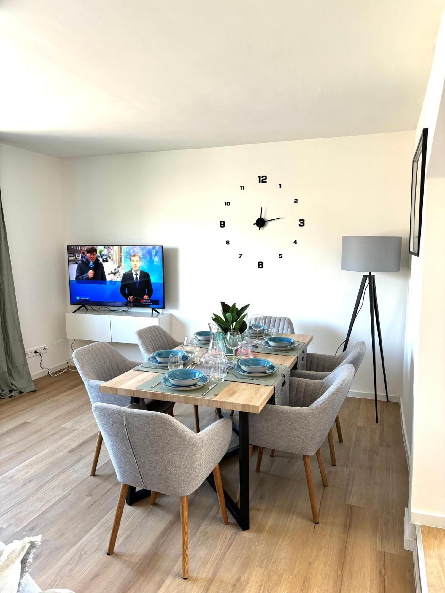 Gesamte Wohnung, Kueche, Parkplatz, Terrasse Bad Bellingen Luaran gambar